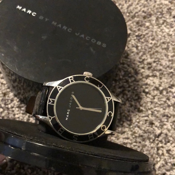Marc Jacobs Women’s Watch - Picture 2 of 10